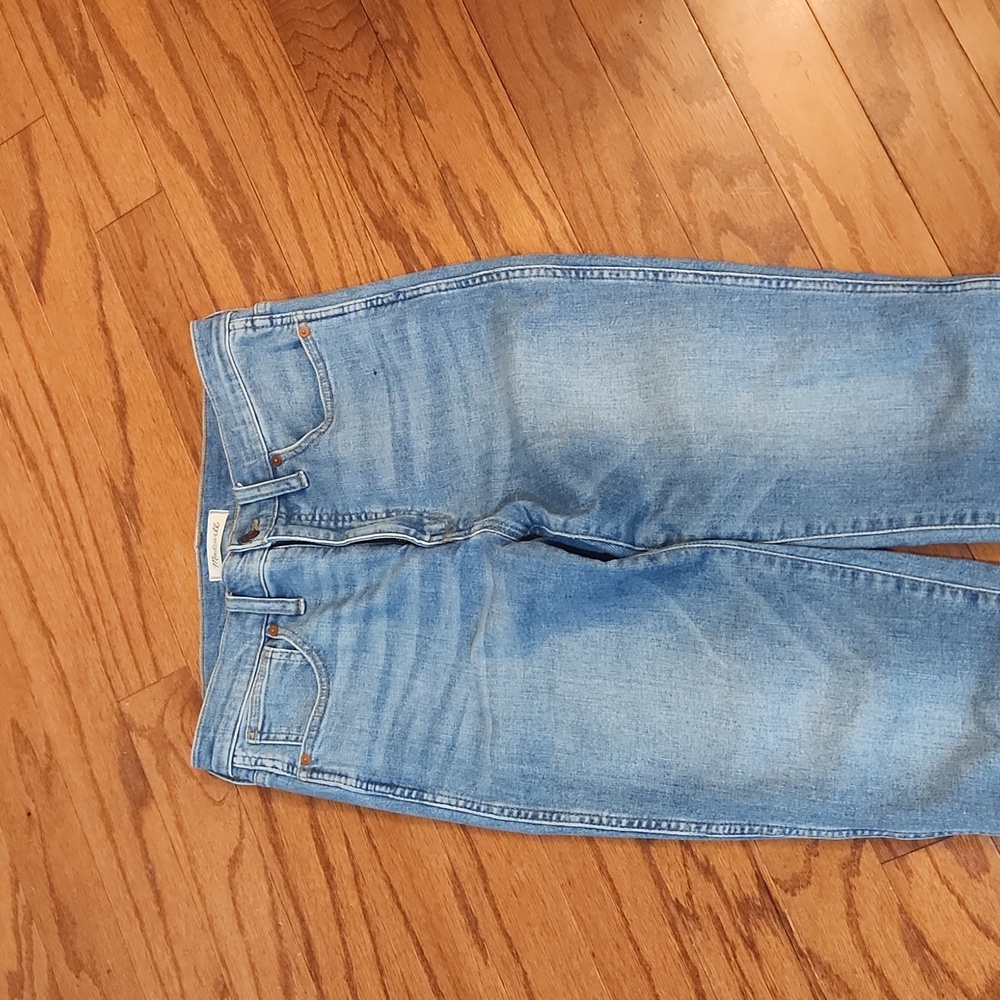 Madewell jeans, light blue stove pipe  style size 28. Almost brand new